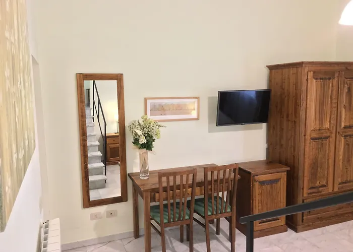 Laocoonte Nocleg ze śniadaniem 4*